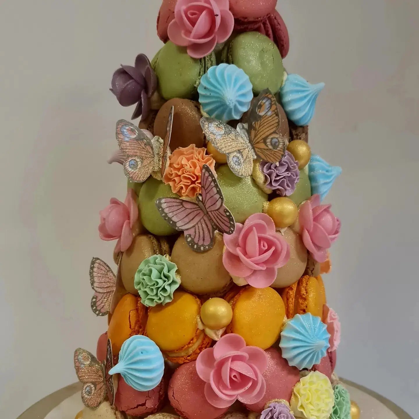 Munchkin Donut Croquembouche Tower 30cm - cakery wonderland eventscakery wonderland eventscakery wonderland eventsdonut wall