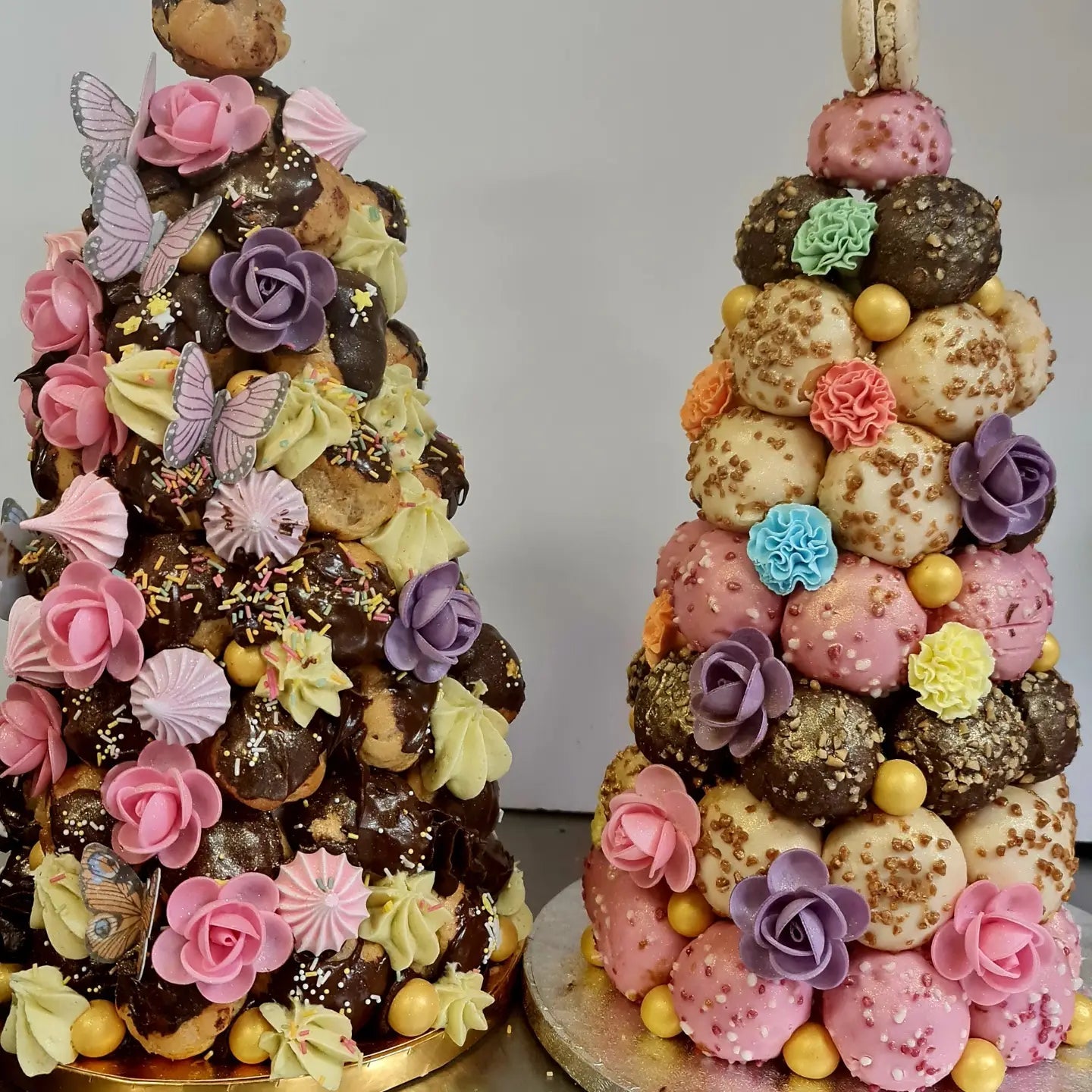 Munchkin Donut Croquembouche Tower 30cm - cakery wonderland eventscakery wonderland eventscakery wonderland eventsdonut wall