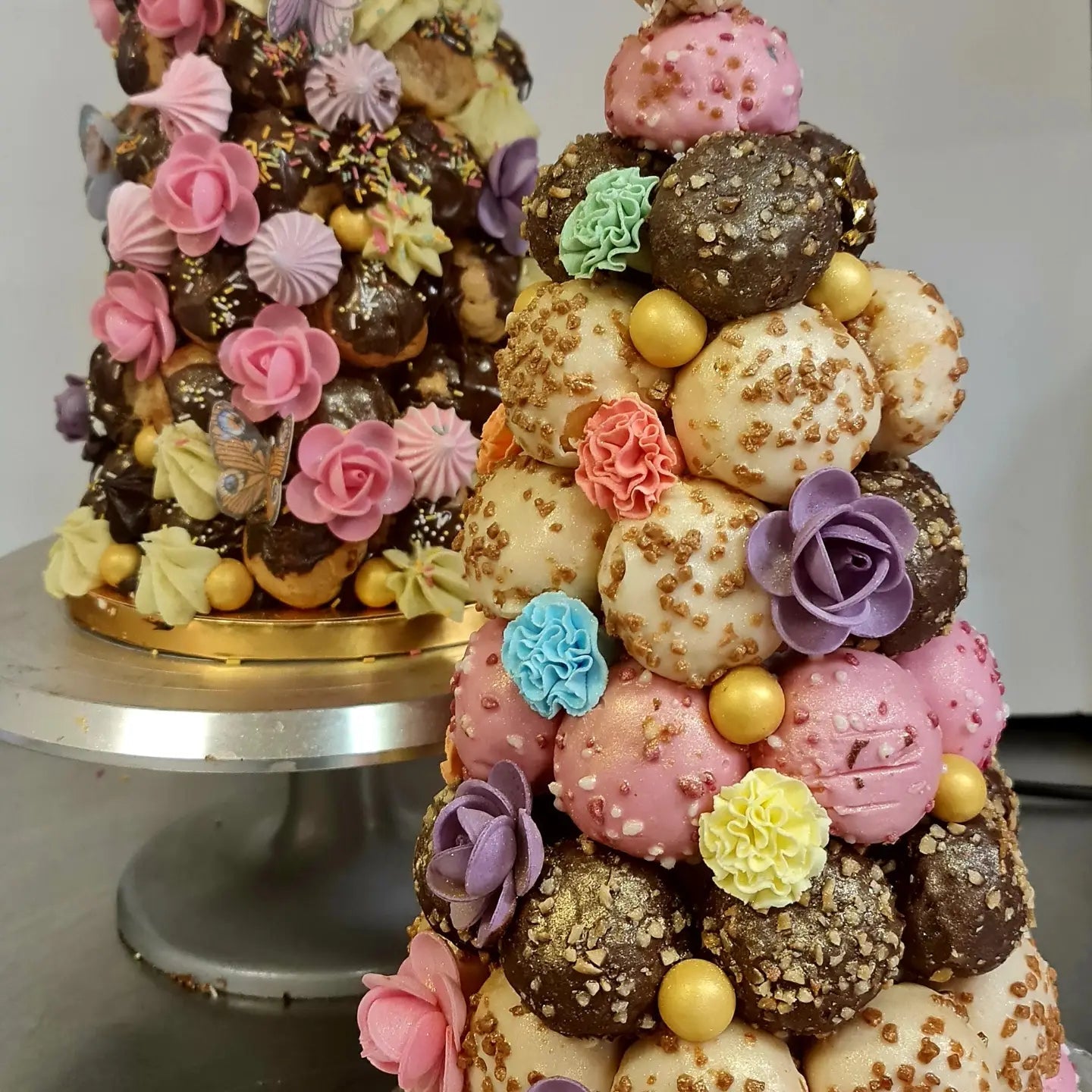 Munchkin Donut Croquembouche Tower 30cm - cakery wonderland eventscakery wonderland eventscakery wonderland eventsdonut wall